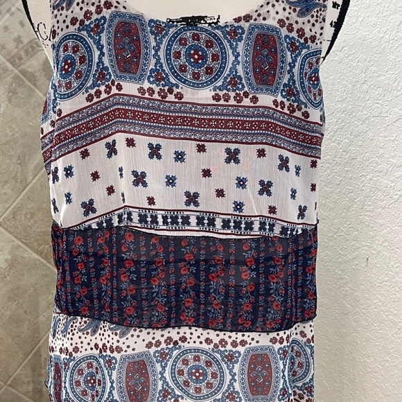 279- Energe Like New Red/Blue Multicolor Sleeveless Top Size Petite Medium - Picture 2 of 5